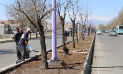 تغییر الگوی کاشت و افزایش بهره وری توسط اکیپ های سازمان سیما، منظر و فضای سبز شهری شهرداری خوی