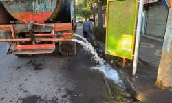 تنظیف معابر و جوب های آب هسته مرکزی شهر