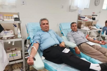 اهدا خون توسط رئیس و پرسنل سازمان مدیریت حمل و نقل بار و مسافر شهرداری خوی