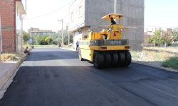 عملیات آسفالت ریزی کوچه جهاد دوم از منطقه کوی صفا