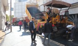 اجرای عملیات آسفالت ریزی کوچه نجف زاده در منطقه شیخ نوایی
