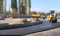 آسفالت ریزی در تقاطع کمربندی شهید سلیمانی و منطقه یدیلر آغاز شد