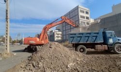 اجرای عملیات تسطیح و زیرسازی خیابان جنب کوی مهندسین