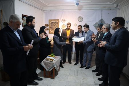 بازدید اعضای شورای اسلامی شهر و شهردار خوی از از نمایشگاه صنایع دستی