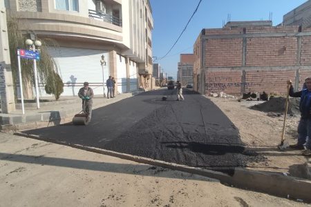 اجرای عملیات آسفالت ریزی کوچه‌های جهاد در منطقه کوی صفا