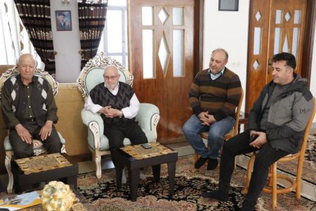 مسئولین شهرستانی با خانواده شهید گوارا دیدار کردند