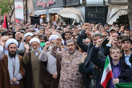 اجتماع حمایتی مردم خوی از پاسخ تنبیهی ایران به اسرائیل