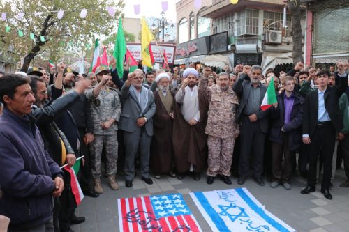 مردم به خیابان های خوی برای حمایت از سپاه آمدند 