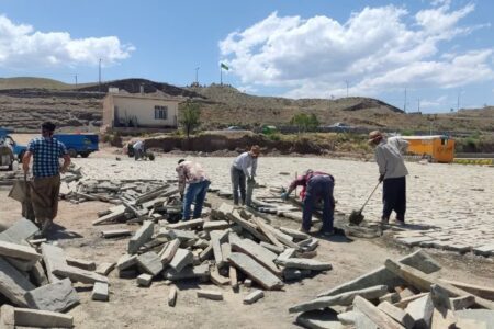 استمرار عملیات اجرایی در پروژه احیا باغ تاریخی دلگشا(داغ باغی)