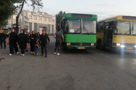 خدمات دهی ناوگان سازمان حمل و نقل بار و مسافر شهرداری خوی به عزاداران حسینی در روز عاشورا