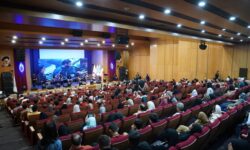 نوای عرفانی در دومین شب از جشنواره ملی موسیقی شمس و مولانا