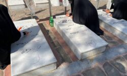 آغاز رنگ آمیزی قبور مطهر شهدای خوی
