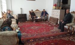 دیدار مدیر منطقه دو شهرداری خوی با خانواده شهیدان حسن جهانگیرزاده و فرامرز ابراهیم زاده