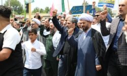 خروش نمازگزاران نماز جمعه عبادی سیاسی شهرستان خوی بر علیه جنایت رژیم صهیونیستی