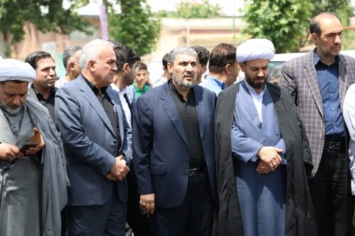 نمازگزاران خوی