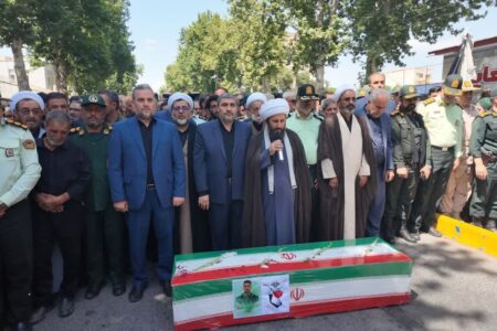 پیکر مطهر شهید امیرحسین باقرلو در خوی تشییع و خاکسپاری شد