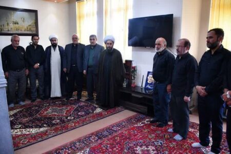 امام جمعه و شهردار خوی با خانواده نوجوان مرحوم محمدجواد نظم فر دیدار کردند