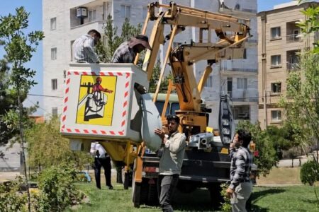 ۳۰۰ چراغ LED در پارک های خوی تعویض و نصب شد