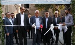 نمایشگاه صنایع دستی هنرمندان شهر خوی و استان آذربایجان غربی افتتاح شد