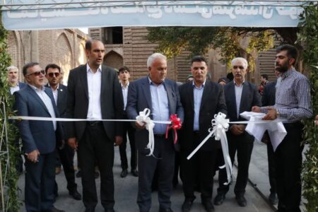 نمایشگاه صنایع دستی هنرمندان شهر خوی و استان آذربایجان غربی افتتاح شد