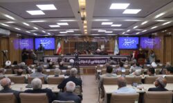 تصحیح دیوان «دُر بی‌نظیر» با پیام مرجع عالیقدر تشیع، آیت‌الله سبحانی در خوی رونمایی شد + عکس