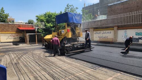 محوطه مدرسه حورا