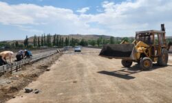 عملیات جدول‌گذاری در بلوار جدیدالاحداث خوی شتاب گرفت