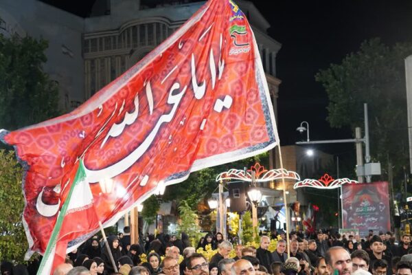 طنین فریاد لبیک یا حسین در قلب خوی همزمان با شب عاشورا + عکس