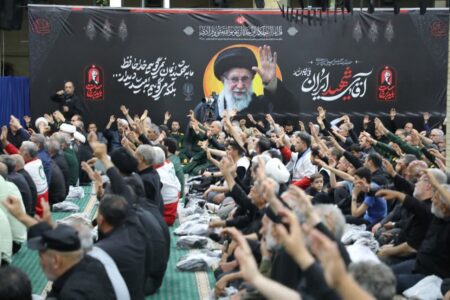 مراسم بزرگداشت آقای شهید ایران در مصلی بزرگ امام خمینی(ره) خوی برگزار شد+عکس