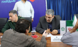 برگزاری میز خدمت در مصلی امام خمینی (ره) شهرستان خوی
