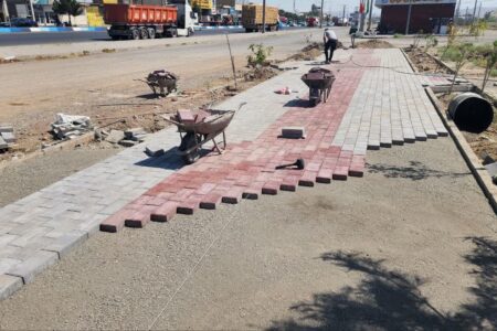 استمرار عملیات پیاده‌روسازی در شهرک گلشهر