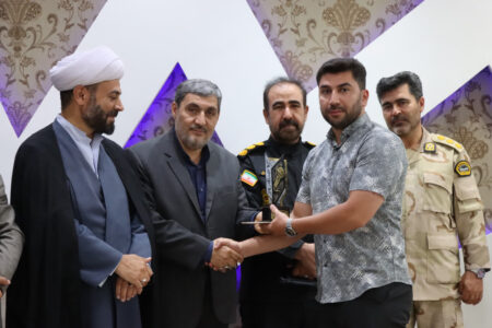 مراسم تجلیل از خبرنگاران شهرستان خوی در تالار ارتش برگزار شد + عکس