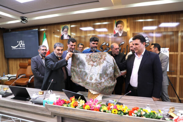 از کتاب «زینب فقط بخواند» رونمایی شد + عکس