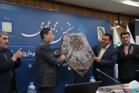 رونمایی از اپلیکیشن جامع شهر من خوی / تحول در خدمات‌رسانی الکترونیک کهن‌شهر خوی
