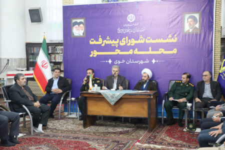 بررسی و حل مطالبات مردمی در مسجد شهید موسوی با حضور مسئولان شهرستانی