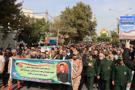 تشییع باشکوه پیکر مطهر شهید سینا احمدی بر دوش مردم شهیدپرور خوی